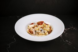 Penne Alfredo con Prosciutto image