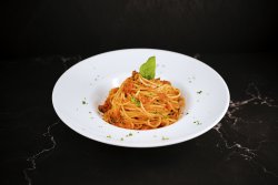 Spaghetti Bolognese image