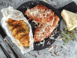 Pollo alla parmegiana con patate saltate in padella  image