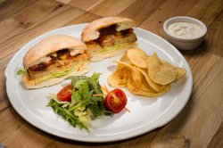 Sinaia Sandwich cu chiftele de halloumi și pleurotus image