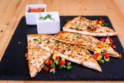 Quesadilla vegetariană           image