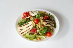 Salata haloumi image