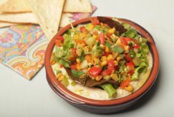 Hummus cu crema de avocado + salsa de porumb image