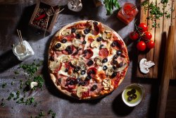 Pizza Quattro Stagioni image