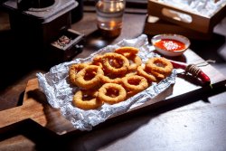 Onion rings & chilli sweet image