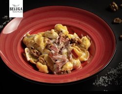 Tortellini panna, speck e noci image