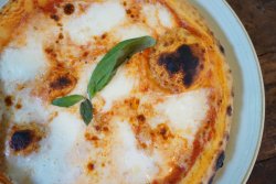 1+1 Gratuit: Pizza Margherita image