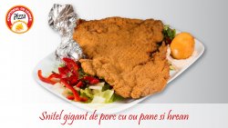 Șnițel gigant de porc cu ou pane și hrean image