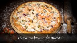 Pizza cu fructe de mare image