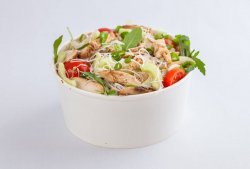 1+1 GRATUIT: Salată Thai Chicken Noodle image