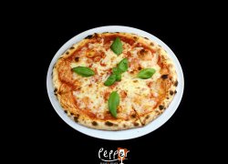 Pizza margherita image