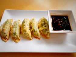 Banh bao - Goyoza image