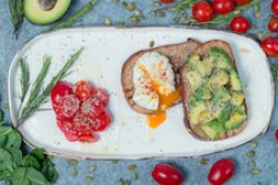 Egg and avo breakfast image