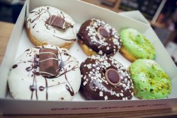 12 Donuts image